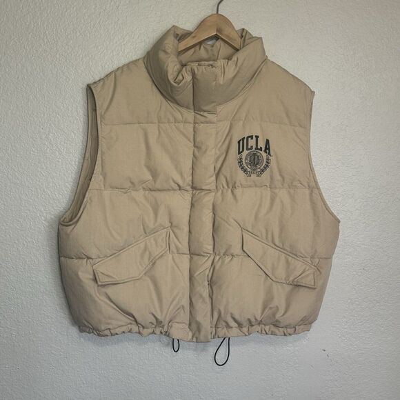 HM Vest Women XL Beige Quilted UCLA Collegiate Alumni Versatile Gorpcore Active - Picture 1 of 7